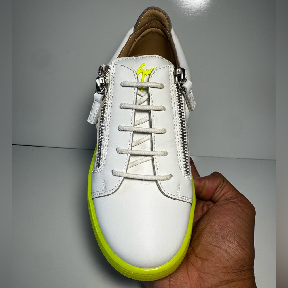 Giuseppe Zanotti Frankie Fluo Jr “White Fluorescent Yellow” Size 32 (EU) - Picture 8 of 13